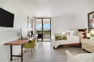 20301 W Country Club Dr, Aventura, FL 33180 - Photo 8