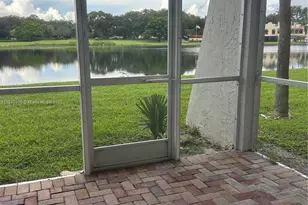 9450 Poinciana Pl, Davie, FL 33324 - Photo 16