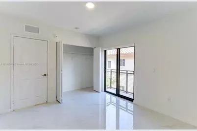 339 W 78th Road #203, Hialeah, FL 33014 - Photo 16
