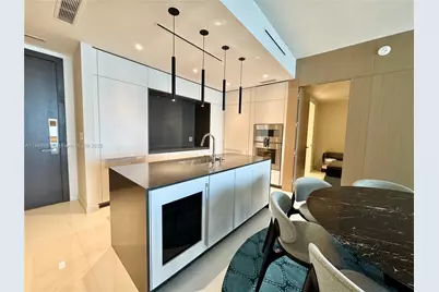 300 Biscayne Blvd Way #4705W, Miami, FL 33131 - Photo 2