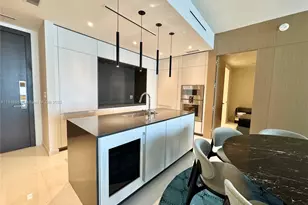 300 Biscayne Blvd Way, Miami, FL 33131 - Photo 2