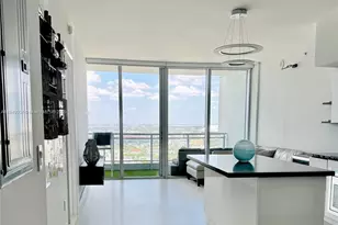 92 SW 3rd St, Miami, FL 33130 - Photo 10