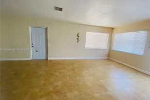 10440 NW 28th Ct, Miami, FL 33147 - Photo 10