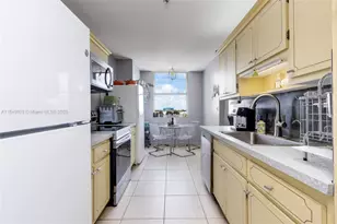 4330 Hillcrest Dr, Hollywood, FL 33021 - Photo 14