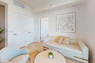 580 72nd St, Miami Beach, FL 33141 - Photo 8