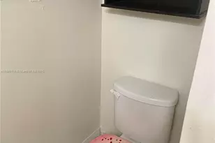 10090 NW 80th Ct, Hialeah Gardens, FL 33016 - Photo 8