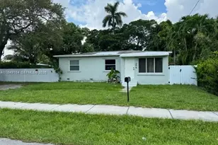 204 SW 7th Ave, Hallandale Beach, FL 33009 - Photo 4