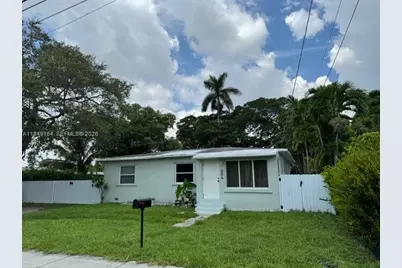 204 SW 7th Ave, Hallandale Beach, FL 33009 - Photo 2