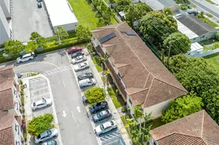 2820 NW 180th St, Miami Gardens, FL 33056 - Photo 32