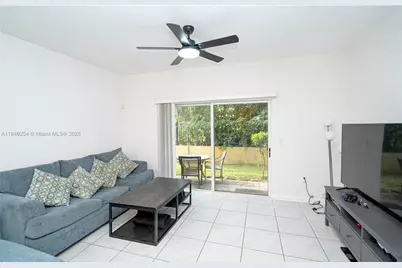 2820 NW 180th St, Miami Gardens, FL 33056 - Photo 6