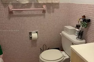 215 SE 3rd Ave, Hallandale Beach, FL 33009 - Photo 22