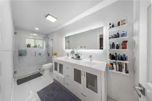 18858 NW 63rd Ct Cir, Hialeah, FL 33015 - Photo 14