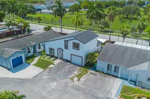 18858 NW 63rd Ct Cir, Hialeah, FL 33015 - Photo 4