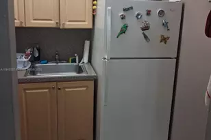 8007 W 6th Ave, Hialeah, FL 33014 - Photo 4