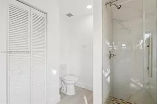 1378 SW 180th Ave, Pembroke Pines, FL 33029 - Photo 32