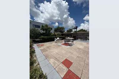 168 NW 39th St, Miami, FL 33127 - Photo 12