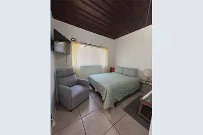 168 NW 39th St, Miami, FL 33127 - Photo 18