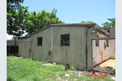 18410 NW 42nd Ave, Miami Gardens, FL 33055 - Photo 14