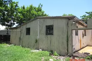 18410 NW 42nd Ave, Miami Gardens, FL 33055 - Photo 14