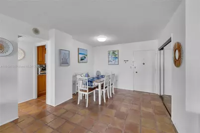 5555 Collins Ave #8U, Miami Beach, FL 33140 - Photo 44