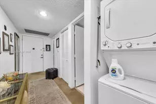 13455 SW 16th Ct, Pembroke Pines, FL 33027 - Photo 16