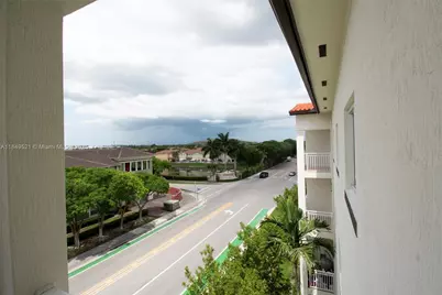 10950 NW 82nd St #405, Doral, FL 33178 - Photo 2