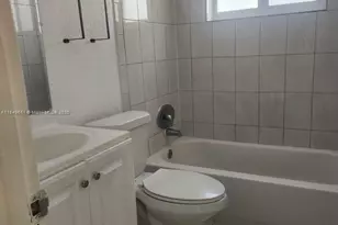 10 NW 48th Pl, Miami, FL 33126 - Photo 10