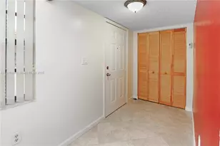 570 NW 109th Ave, Miami, FL 33172 - Photo 20