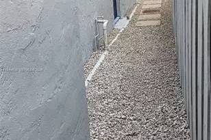 2223 NW 32nd St, Miami, FL 33142 - Photo 20