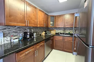 3731 N Country Club Dr, Aventura, FL 33180 - Photo 6