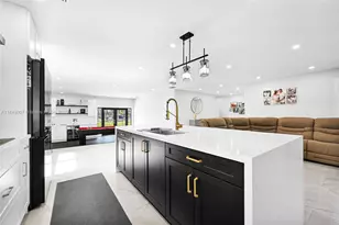 19777 SW 334th St, Homestead, FL 33034 - Photo 14