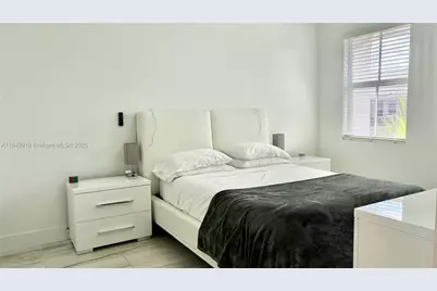 181 SW 170th Ave, Pembroke Pines, FL 33027 - Photo 24