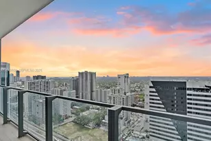 88 SW 7th St, Miami, FL 33130 - Photo 1