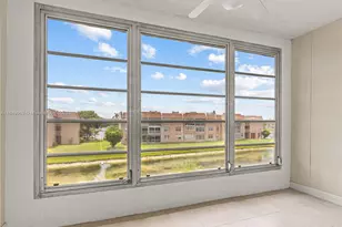 9460 Sunrise Lakes Blvd, Sunrise, FL 33322 - Photo 12