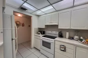 600 Three Islands Boulevard, Hallandale Beach, FL 33009 - Photo 10