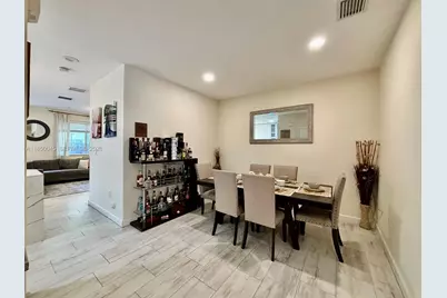 1420 SE 26th Ave, Homestead, FL 33035 - Photo 8