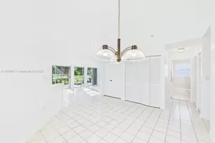 1251 E Wilshire Cir E, Pembroke Pines, FL 33027 - Photo 22