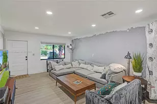 278 NE 116th St, Miami, FL 33161 - Photo 16