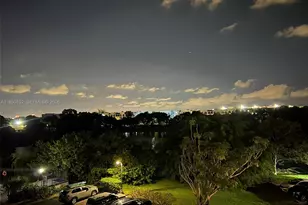 9682 Fontainebleau Blvd, Miami, FL 33172 - Photo 34