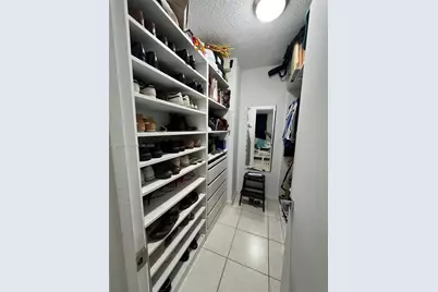 9682 Fontainebleau Blvd #401, Miami, FL 33172 - Photo 30