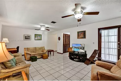 9461 SW 134th St, Miami, FL 33176 - Photo 8