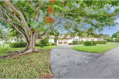 9461 SW 134th St, Miami, FL 33176 - Photo 2