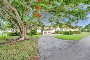 9461 SW 134th St, Miami, FL 33176 - Photo 2