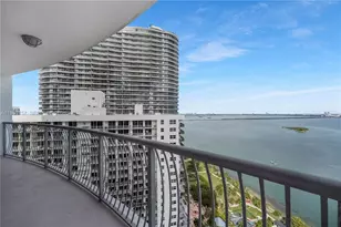 1750 N Bayshore Dr, Miami, FL 33132 - Photo 2