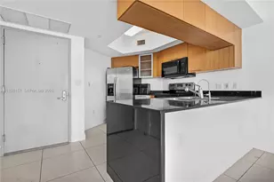 1750 N Bayshore Dr, Miami, FL 33132 - Photo 8