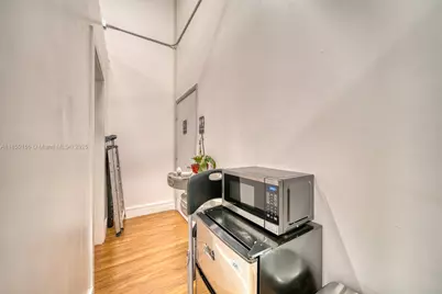 Full Service Salon Suite For Sale in Hialeah Gardens, Hialeah, FL 33016 - Photo 6