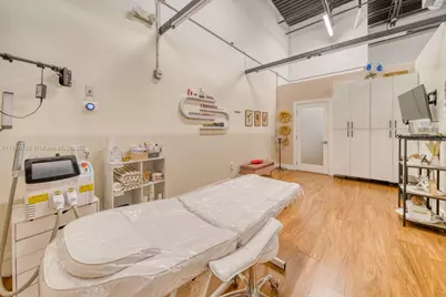 Full Service Salon Suite For Sale in Hialeah Gardens, Hialeah, FL 33016 - Photo 8