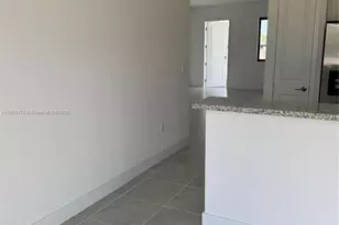 18901 SW 316th Ter, Homestead, FL 33030 - Photo 8