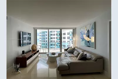5151 Collins Ave. #825, Miami Beach, FL 33140 - Photo 2