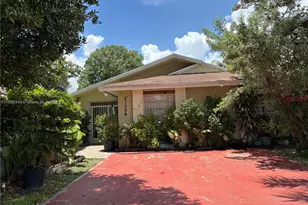 21024 SW 118th Pl, Miami, FL 33177 - Photo 1